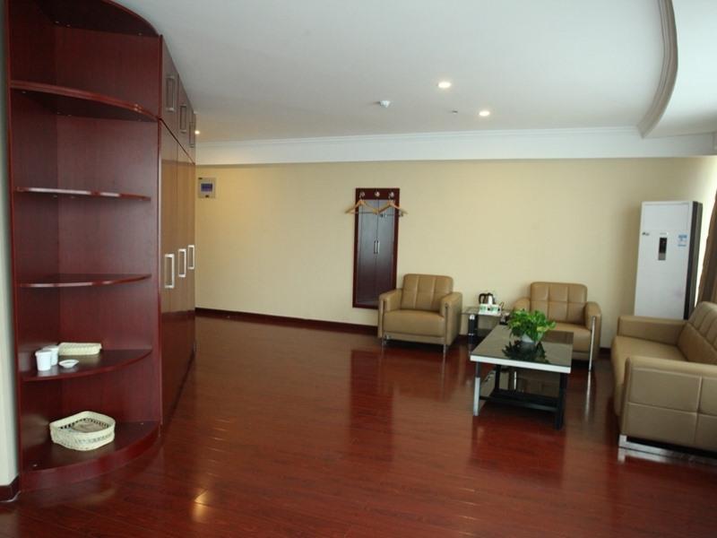GreenTree Inn Linxi Yitang Town Shuangling Road Express Hotel 12/23
