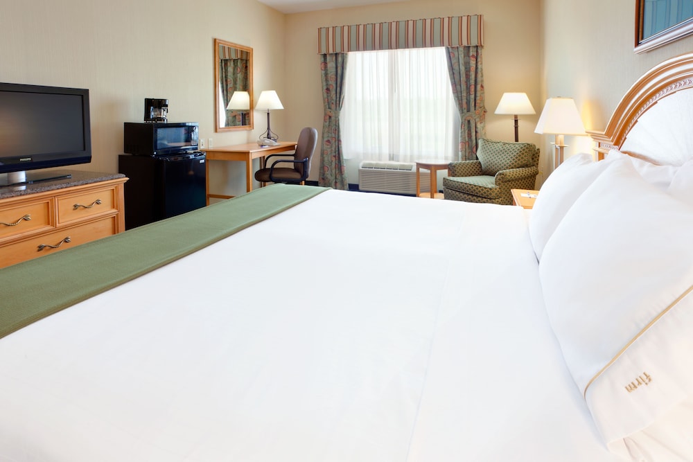 Holiday Inn Express Hotel Amp Suites Watertown Thousand Island 21/56