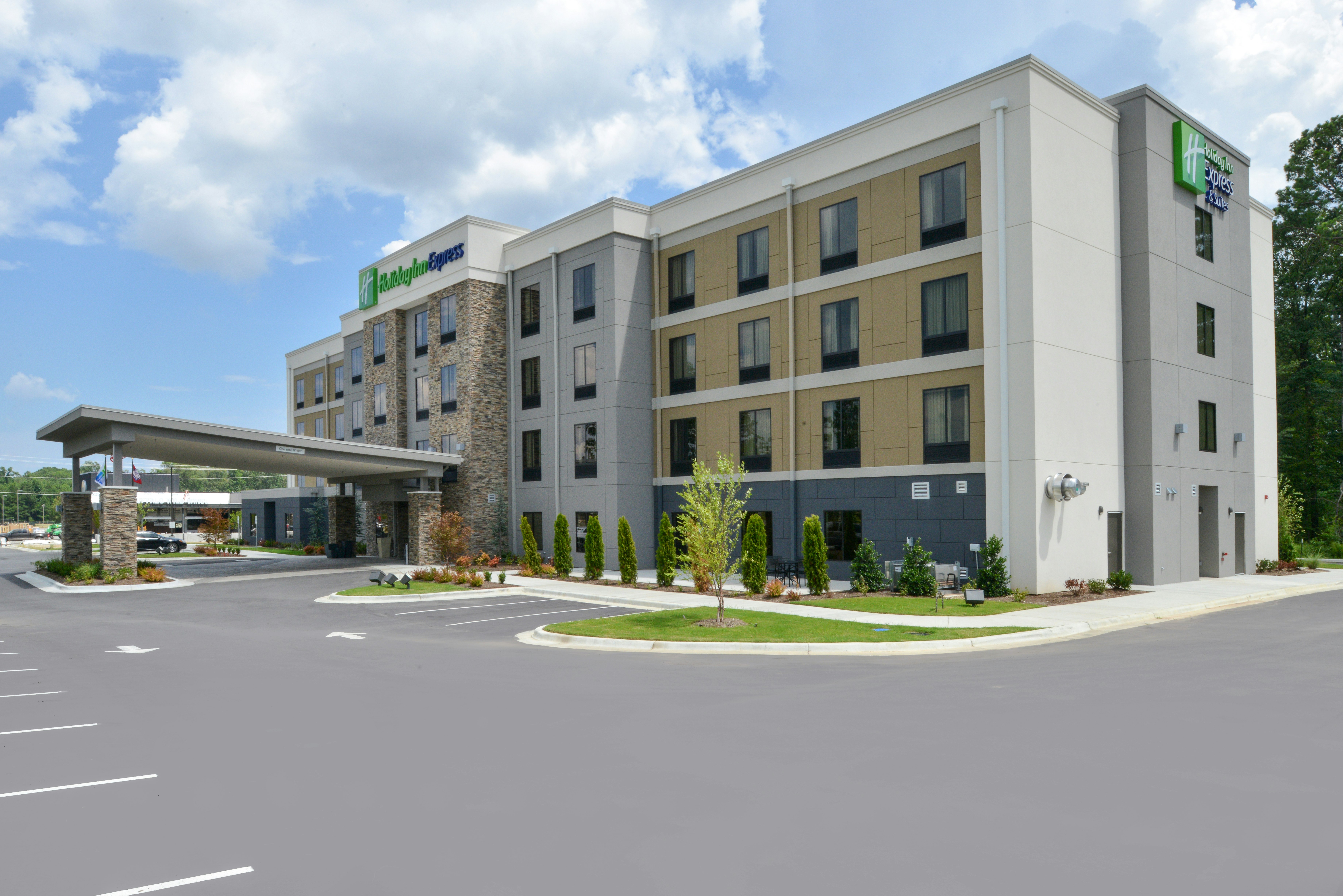 Holiday Inn Express Suites Bryant Benton Area 70/71