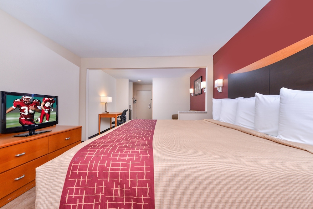 Red Roof Inn & Suites Danville, IL 10/30
