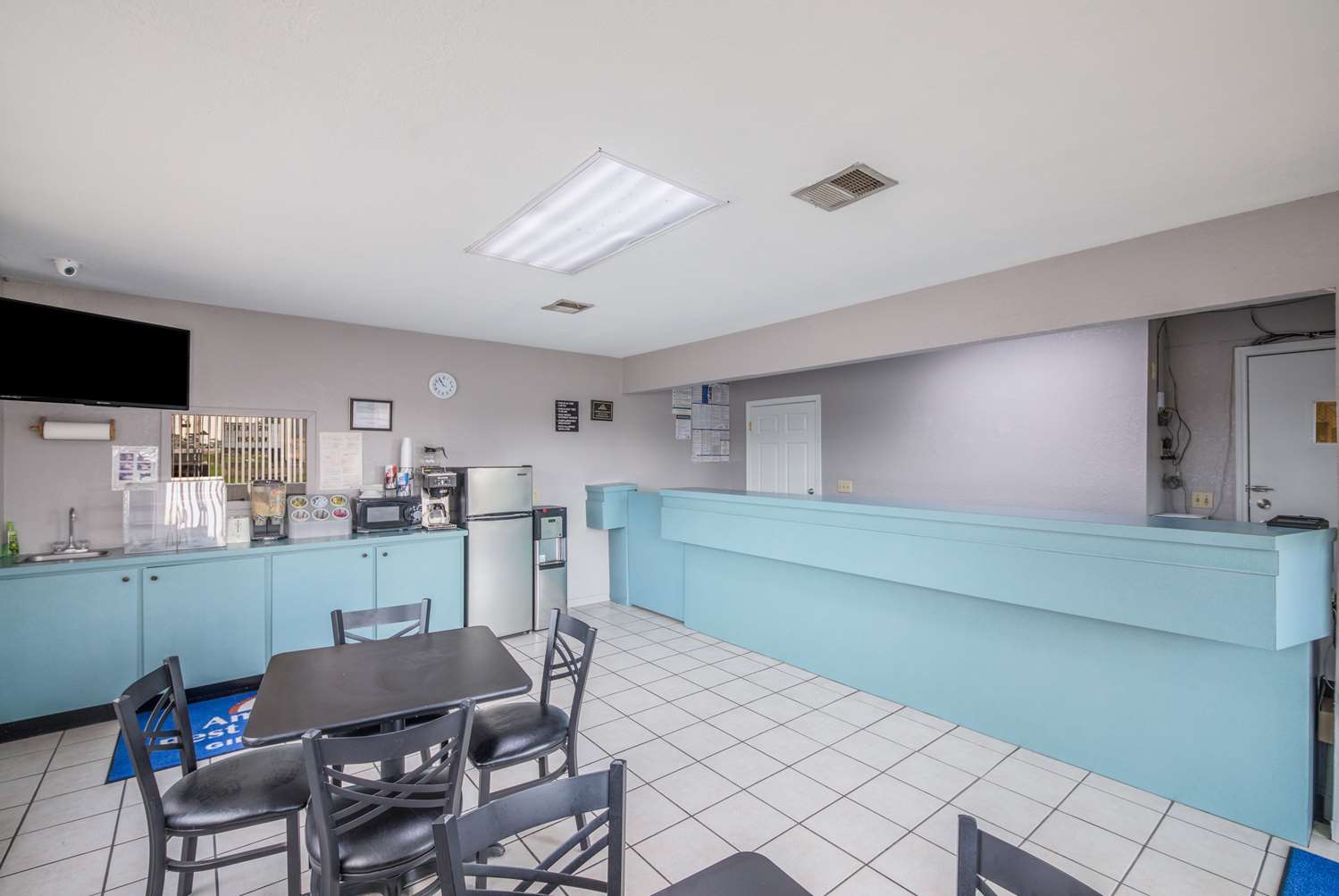 Americas Best Value Inn Giddings 11/37