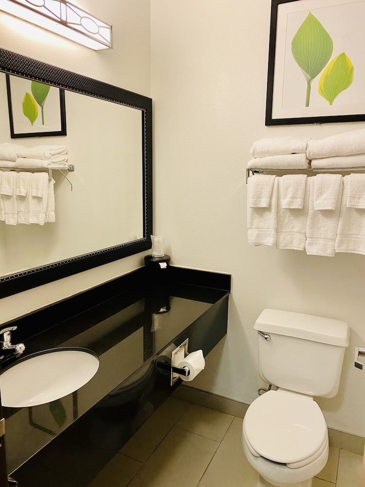 Wingate By Wyndham Gurnee 20/21