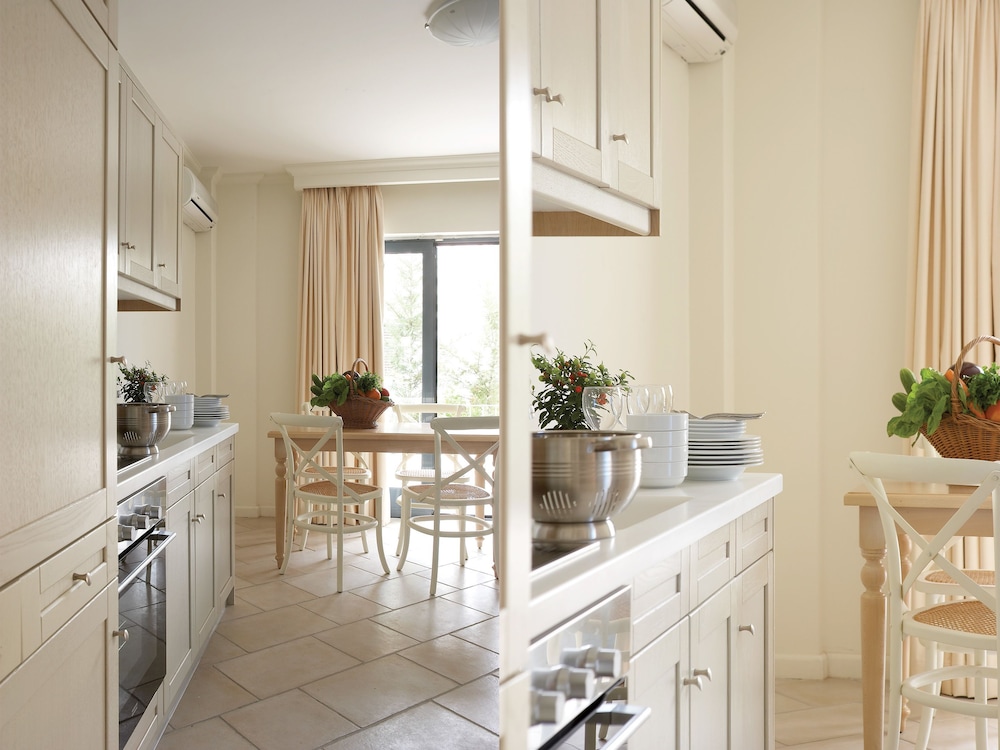 Grecotel Plaza Beach House 34/48