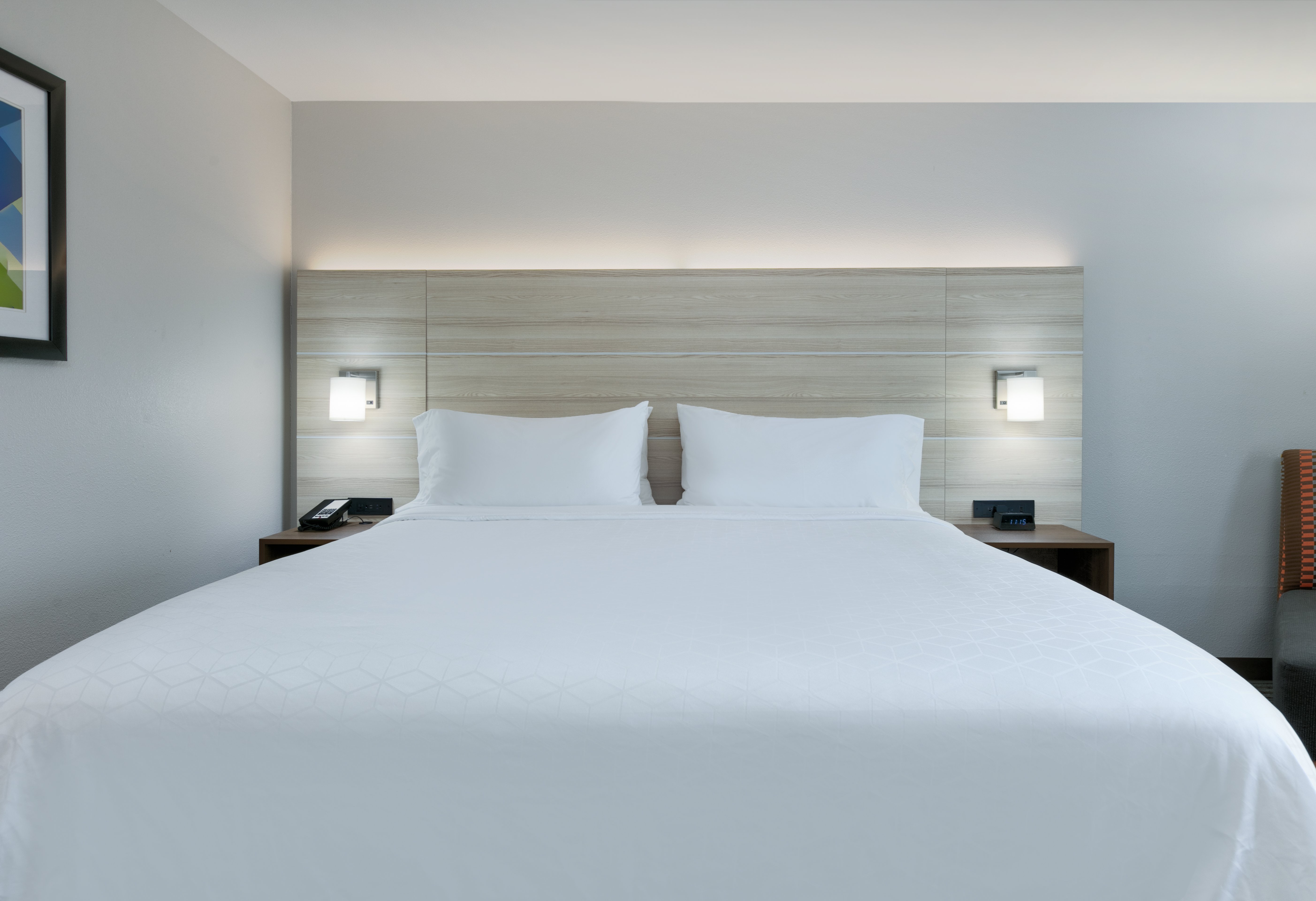 Holiday Inn Express Hillsboro I-35 14/69
