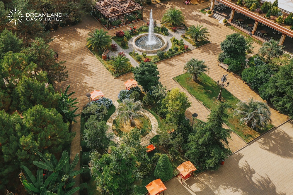 Dreamland Oasis Hotel Chakvi 60/63
