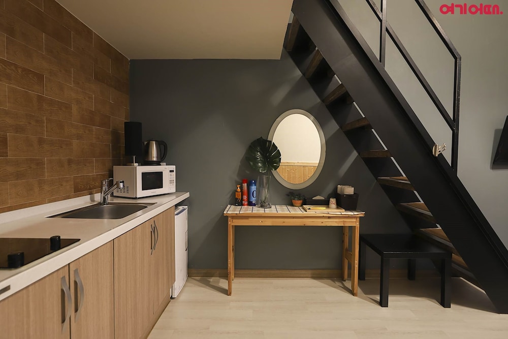 Hotel Hue Loft 50/50