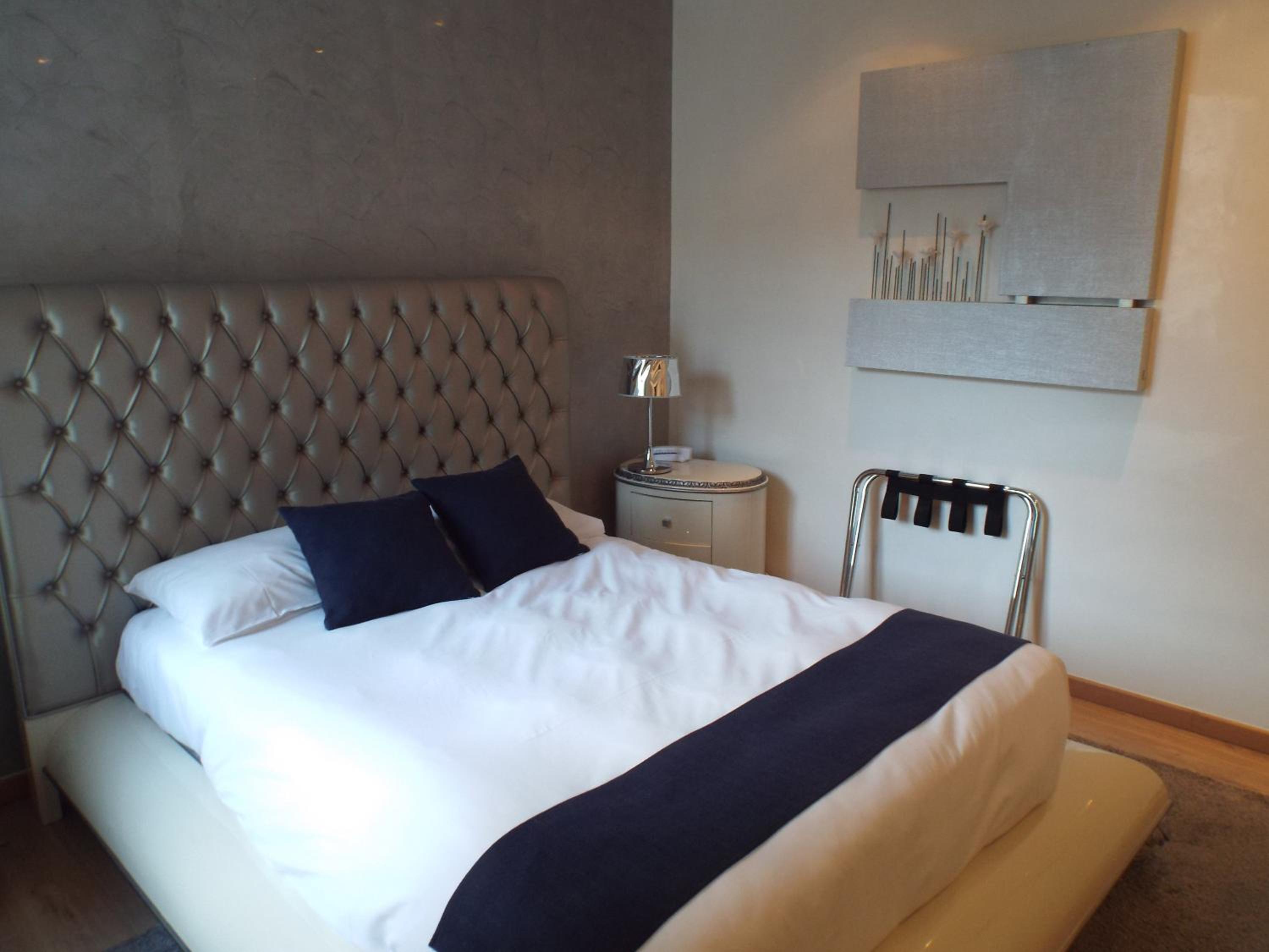 غرفة سوبيريور بحوض استحمام، HOTEL SAINT MARTIN 4/10