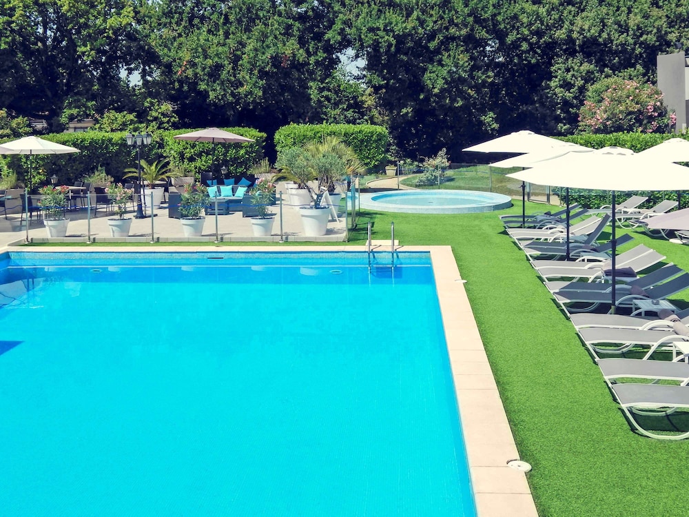 Mercure Orange Centre 46/49