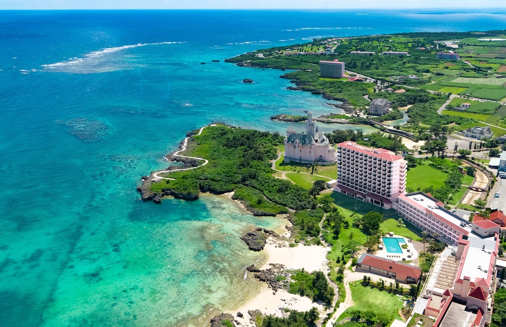 Hotel Breezebay Marina 36/71
