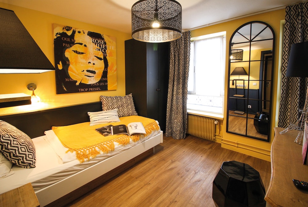Hotel Roses Ex Hotel Aux Trois Roses 35/70