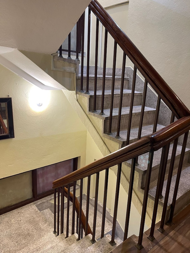 Holyland Guest House 24/47