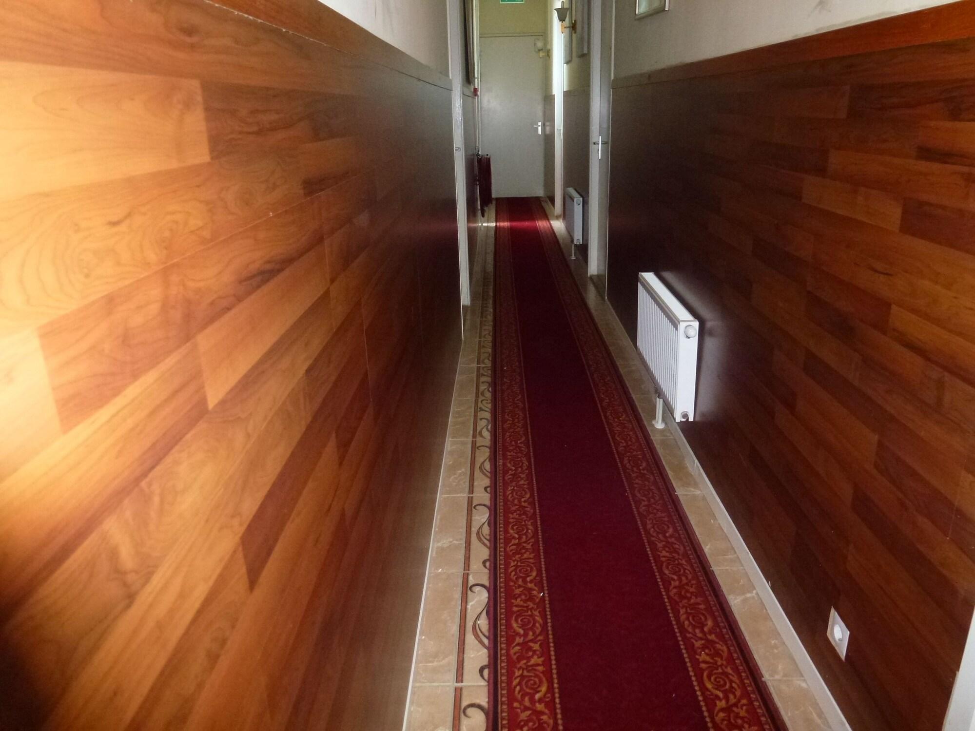 Hotel Isis 21/50