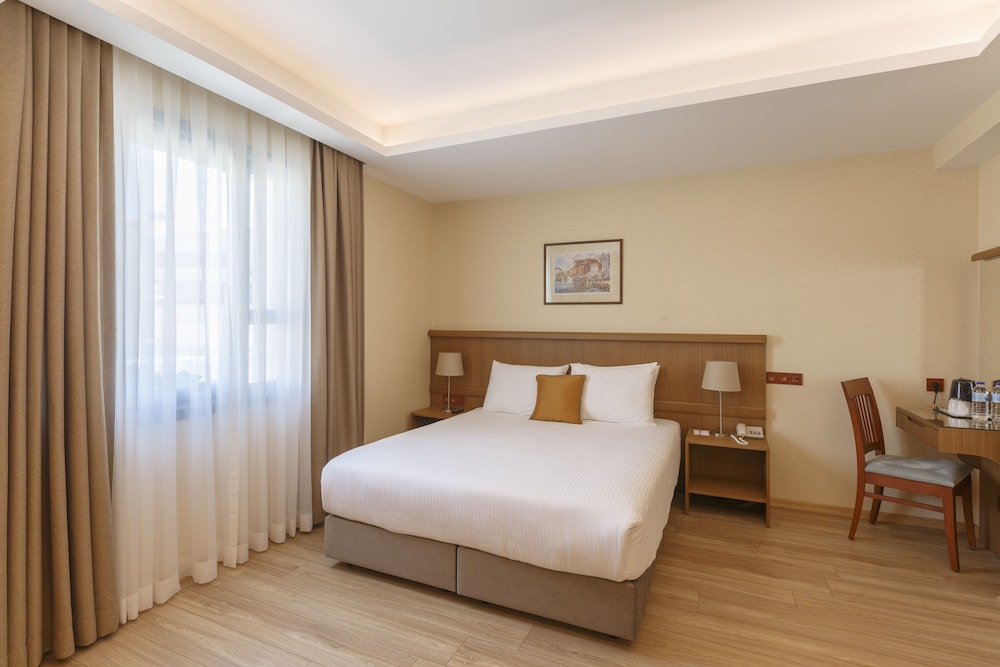 LALAHAN HOTEL 14/61
