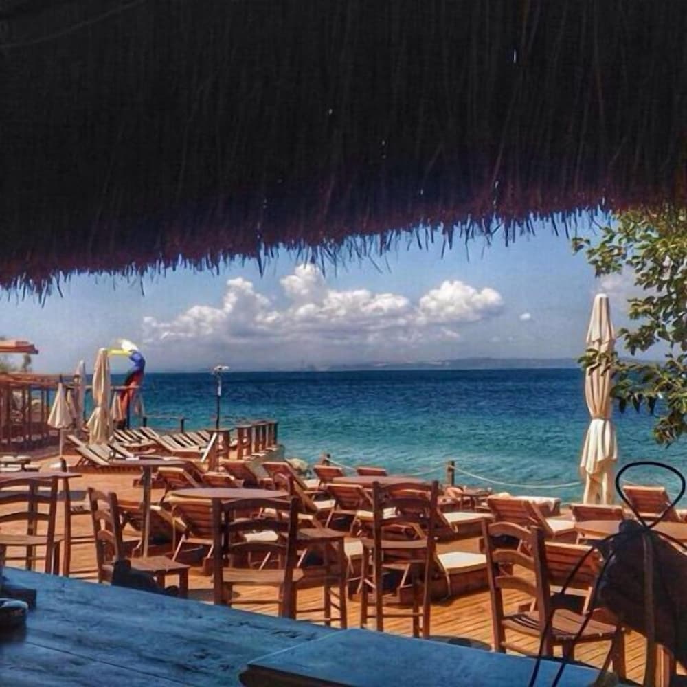 Ayanya Beach & Bistro Bungalows 31/42