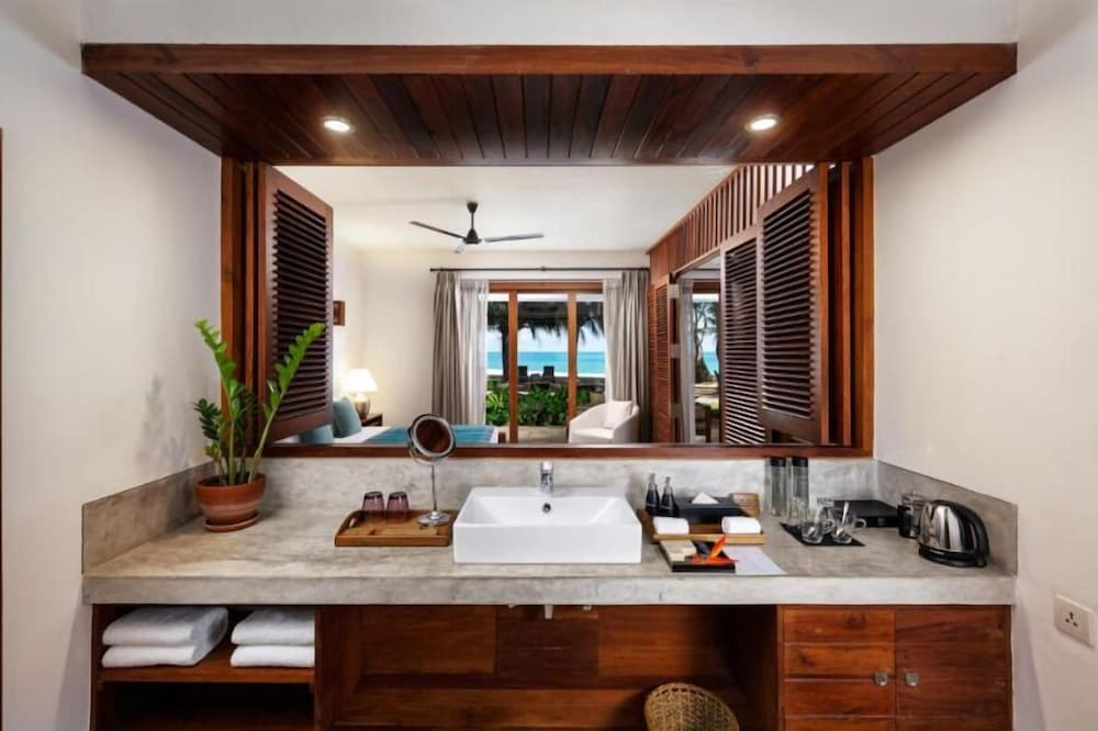 Lantern Boutique Hotel 48/50