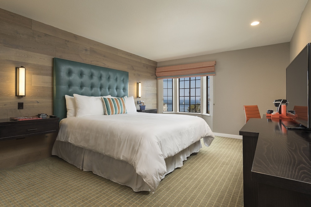 Wave Street Inn 8/41