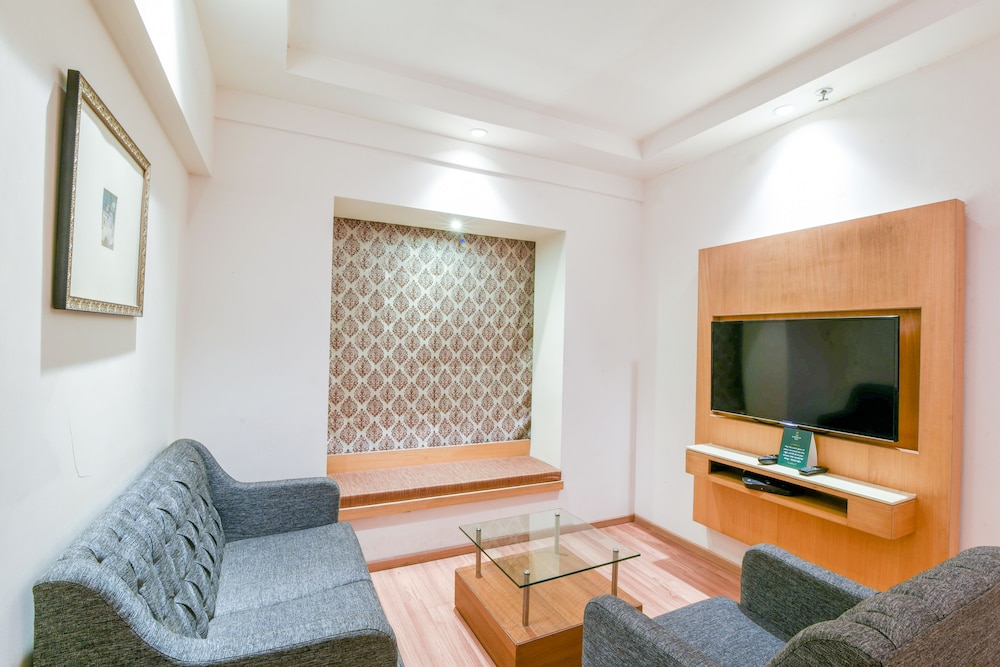 HOTEL EMERALD PARK-SHARANPUR 21/36