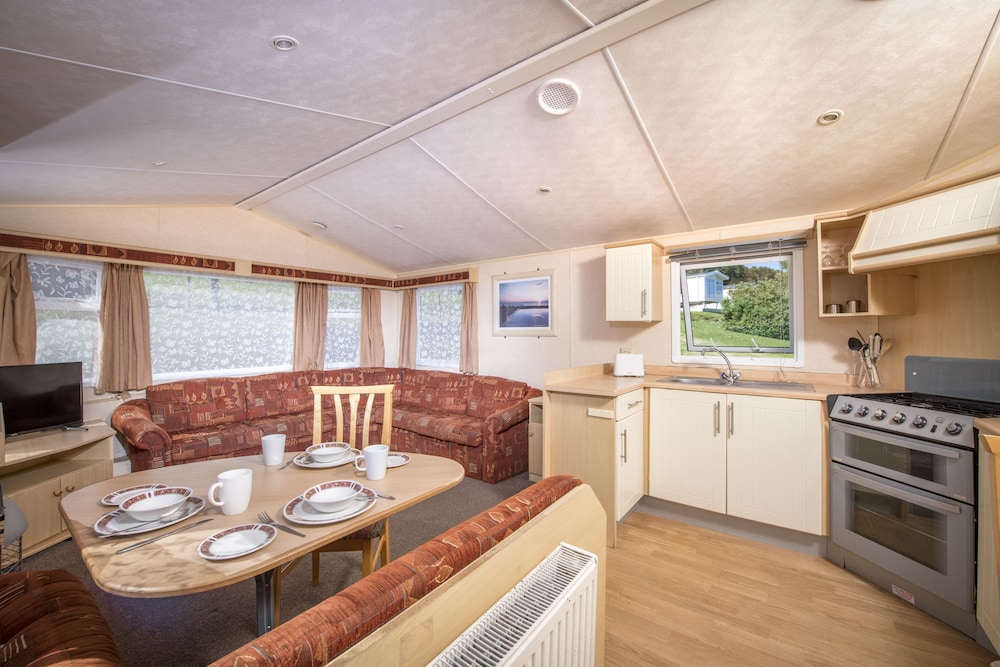 Killigarth Manor Holiday Park 16/26