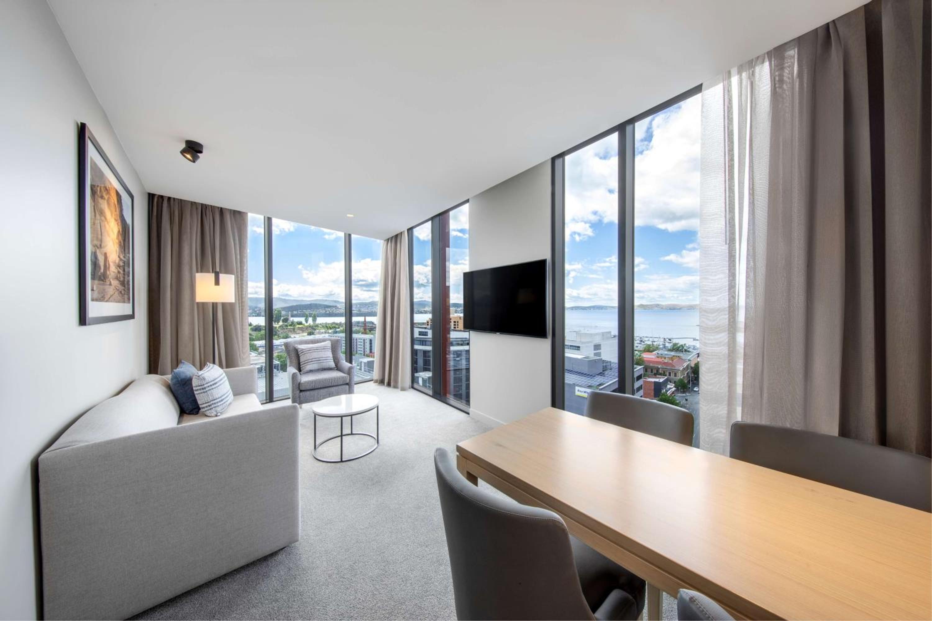 DELUXE, SUITE, WITH VIEW