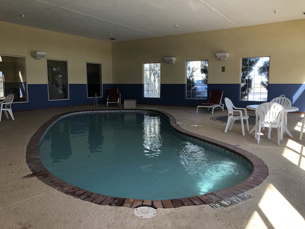 Days Inn & Suites By Wyndham Lordsburg 11/17