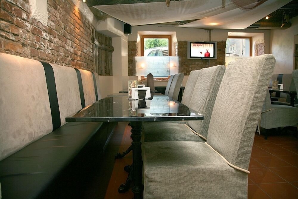 Hanza Hotel 36/56