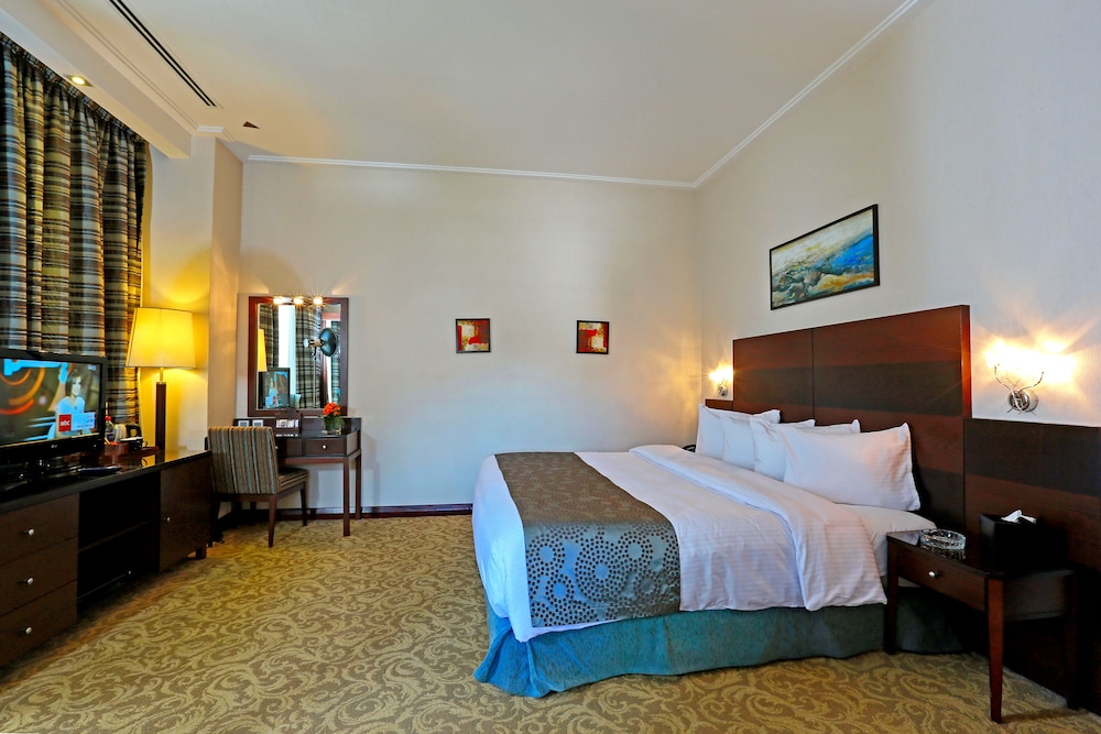 Ayass Hotel 14/74
