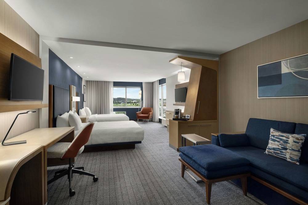 Room, 2 Queen Beds, Sofa, Accessible