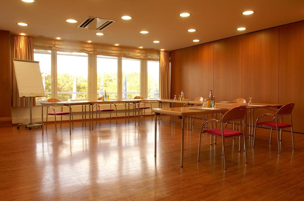 City Hotel Frankfurt/M - Bad Vilbel 27/55
