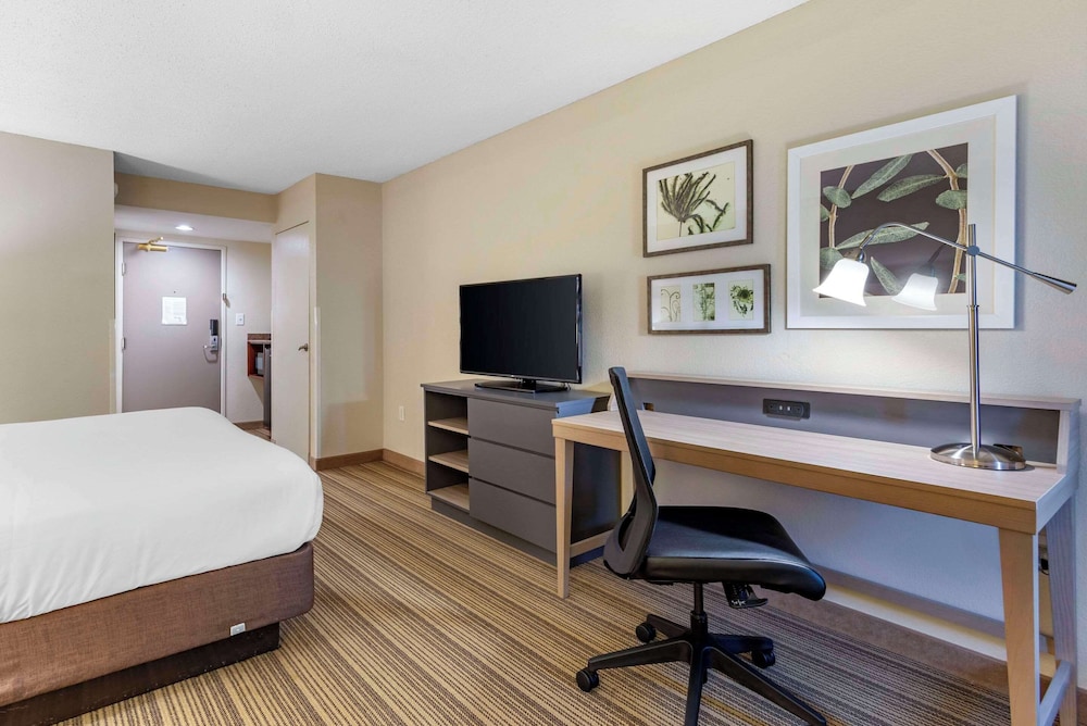 Country Inn and Suites By Radisson Atlanta Galleria/Ballpark GA 35/36