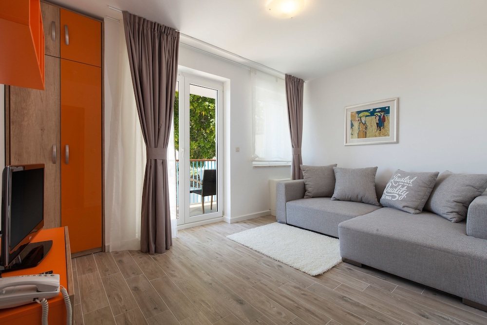 Pharia Aparthotel 34/61