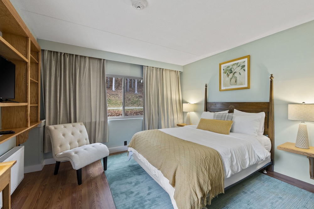 Hartness House Inn 11/50