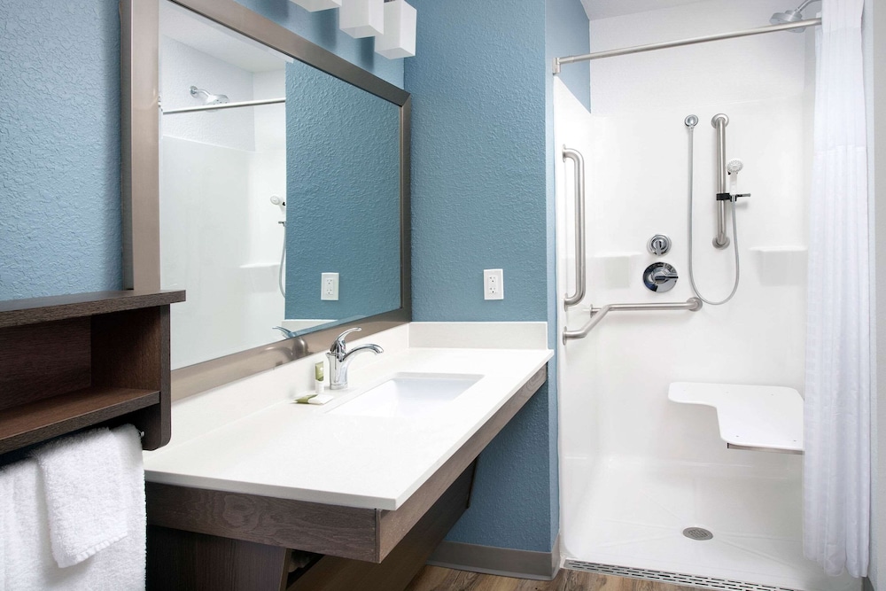 Woodspring Suites Miami Southwest 34/35