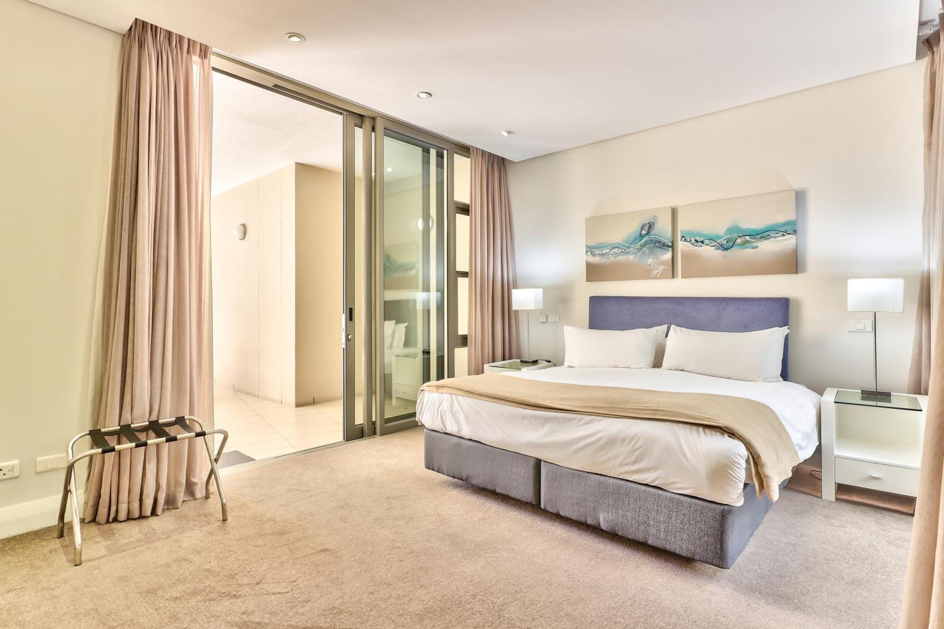 Junior Suite, Pool View