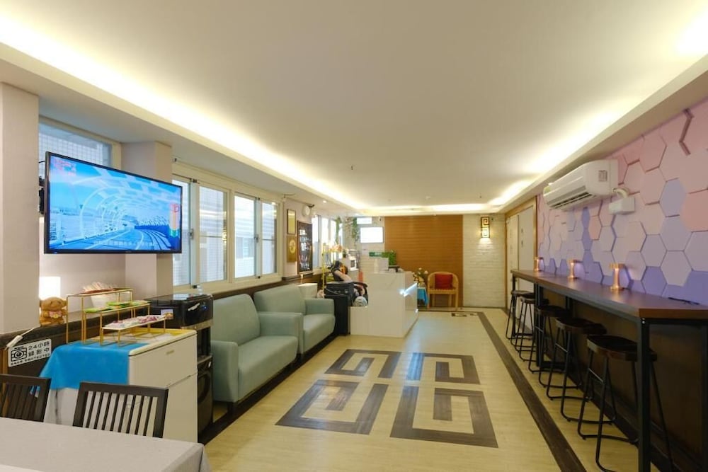 85 Asia Hotel 60/69