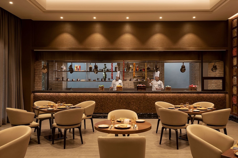 Radisson Mumbai Andheri MIDC 53/65