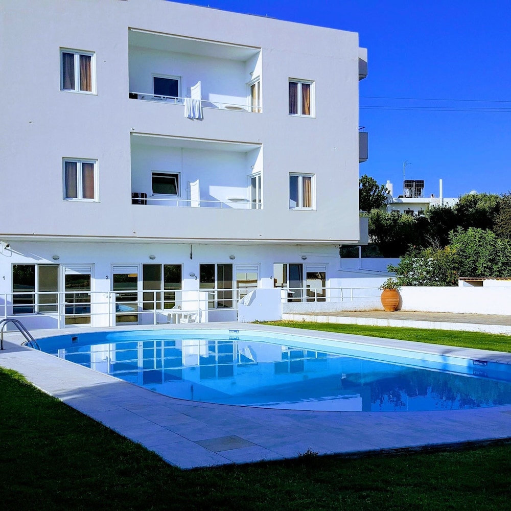 Mastorakis Hotel 2/69