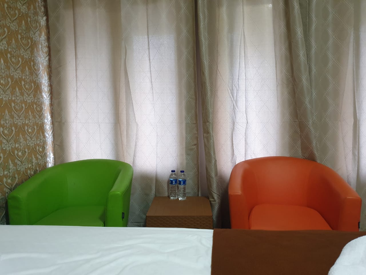 OYO 3040 D pineapple Villa 20/32