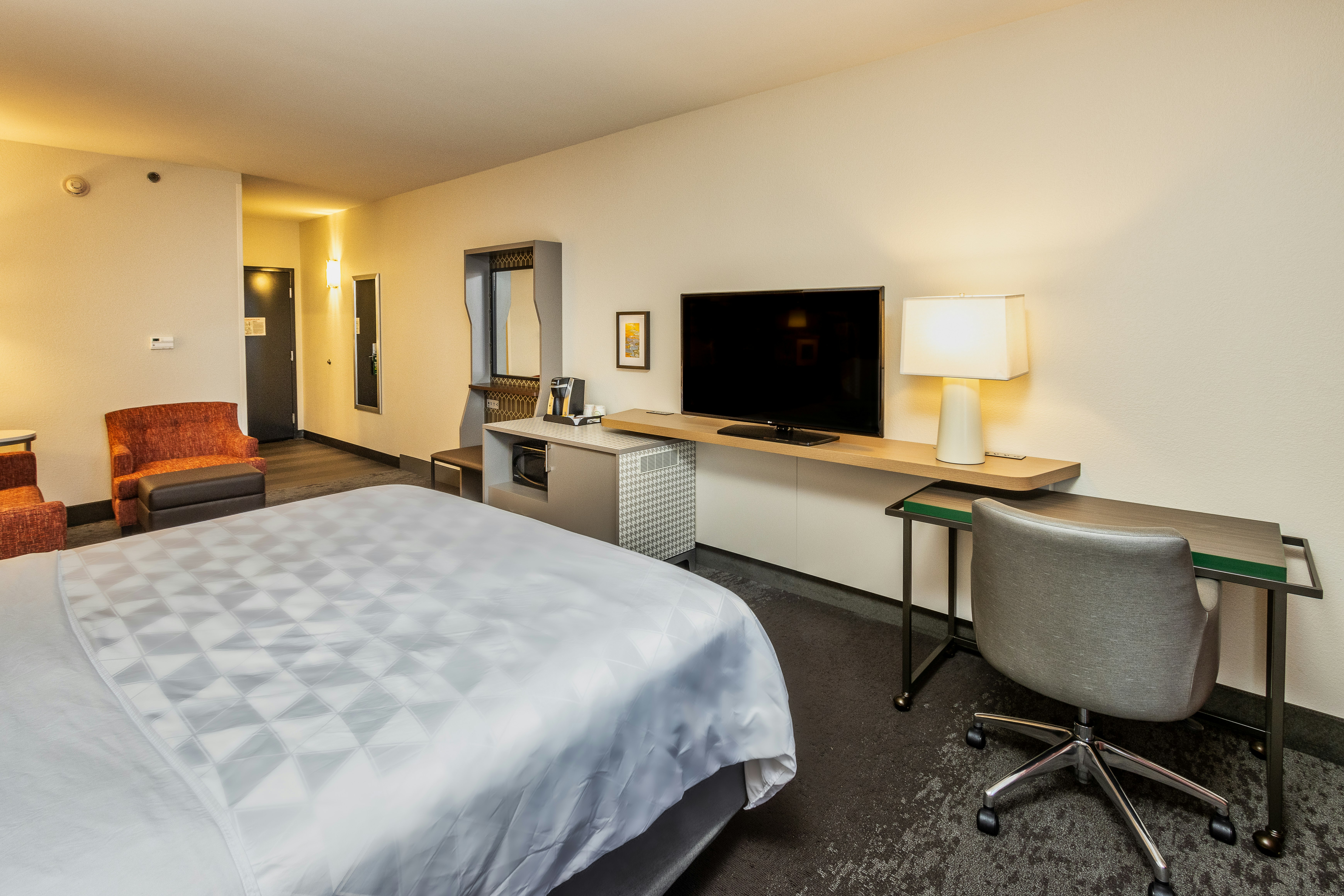 Holiday Inn Suites Memphis Wolfchase Galleria 37/79