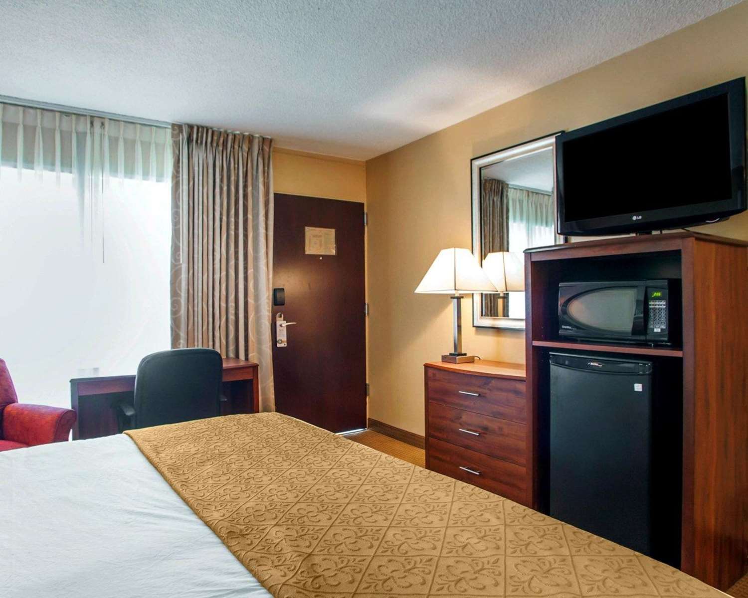 Quality Inn Meadowlands 8/24