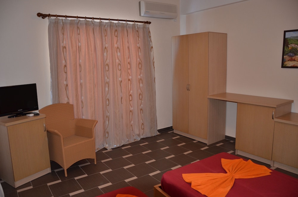 Arel Hotel 16/18