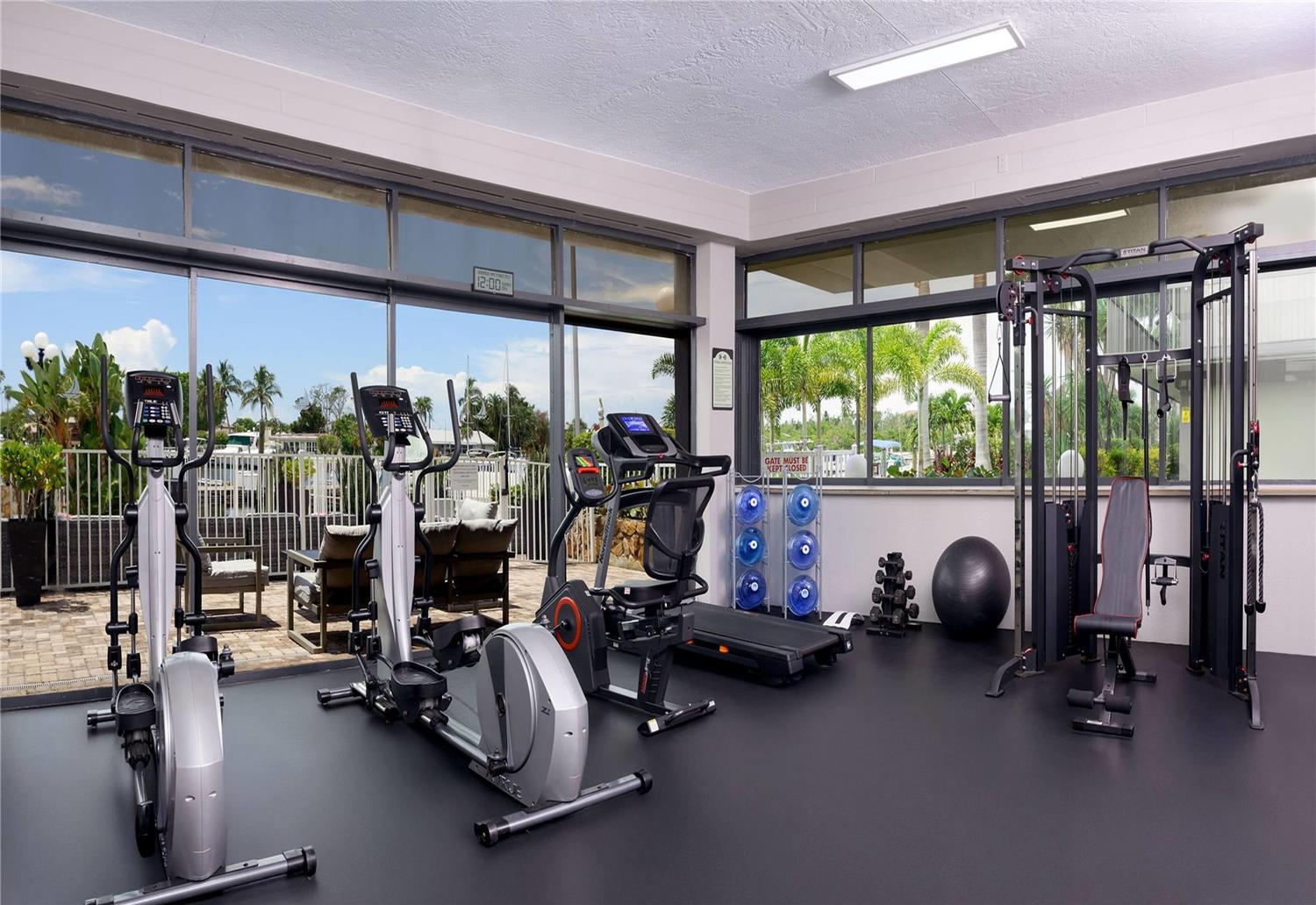 Ramada by Wyndham Sarasota Waterfront 34/71