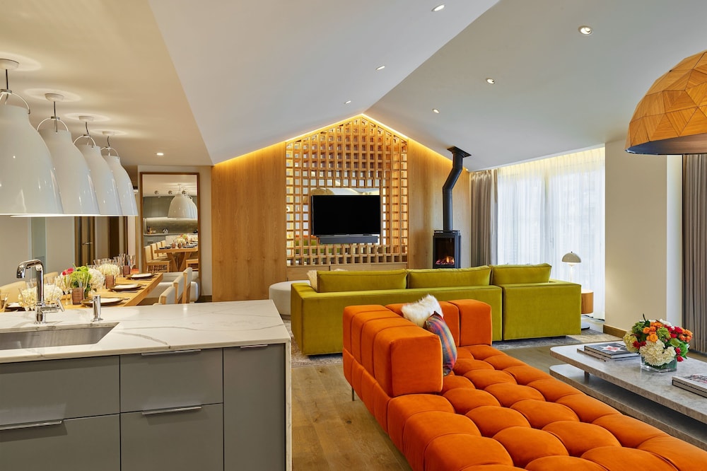 The Sky Residences at W Aspen 12/69