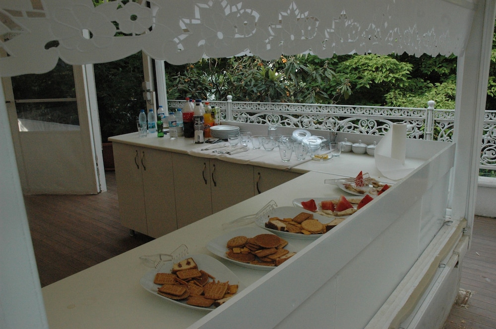 Buyukada Cankaya Hotel 8/50