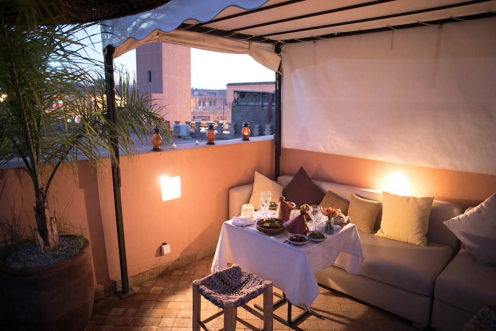 RIAD DAR MORE 24/49