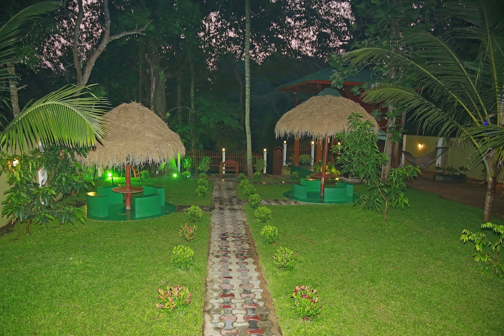 Yala Hotel River Front 34/39