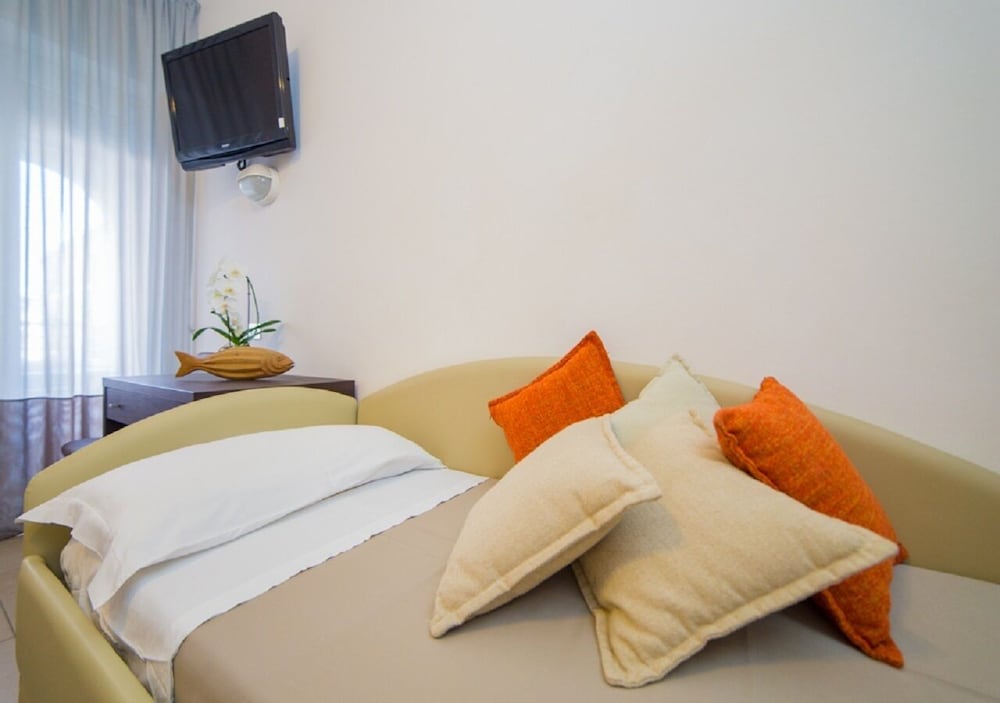 Mediterraneo Hotel and Suites 22/50