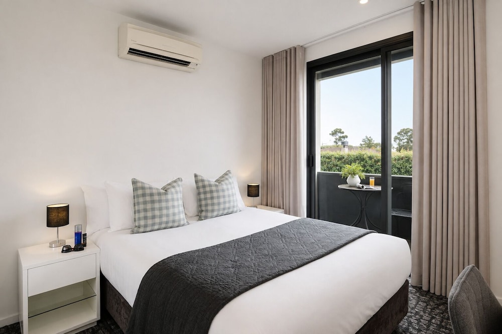 Punthill Oakleigh 22/50