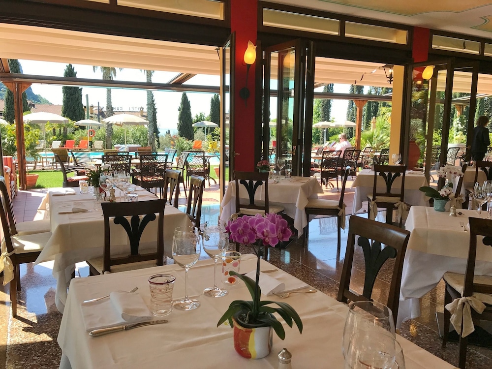 Villa Madrina Lovely and Dynamic Hotel 36/49