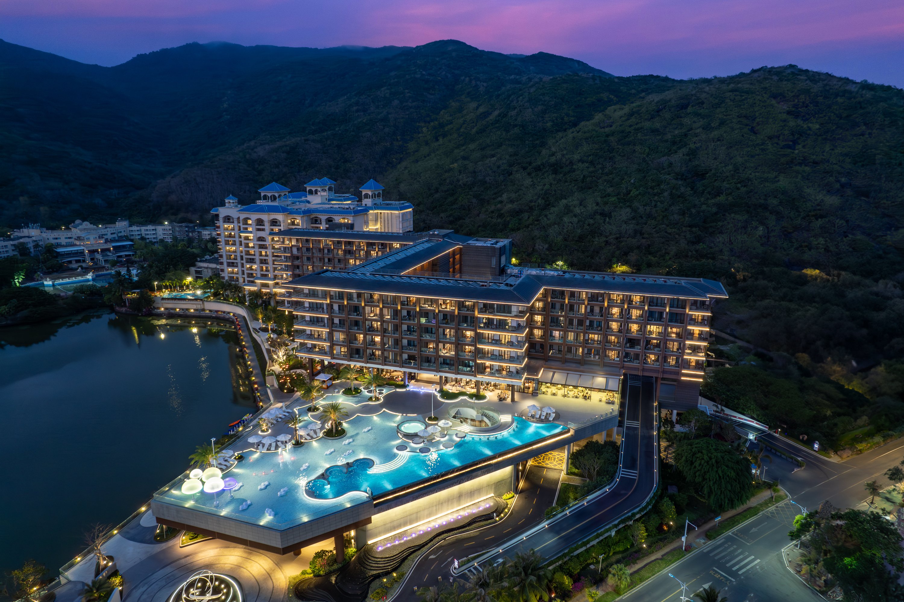 Hualuxe Sanya Yalong Bay Resort 4/59