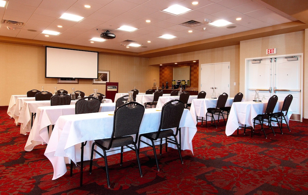 Hilton Garden Inn Rockford 52/64